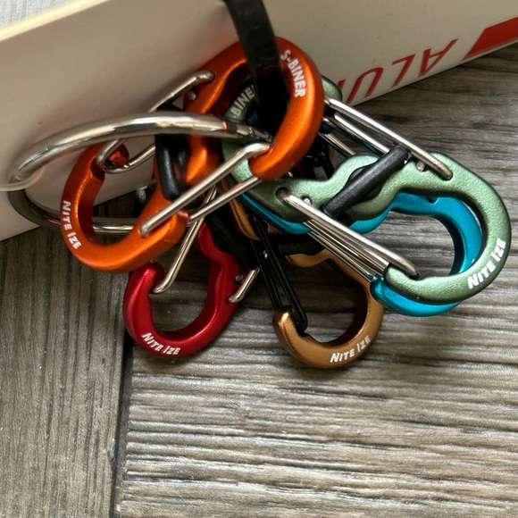 🆕⚒️Nite Ize Aluminum Keyring Locker S-Biner - Carabiner Keychain - multicolored - Picture 10 of 16